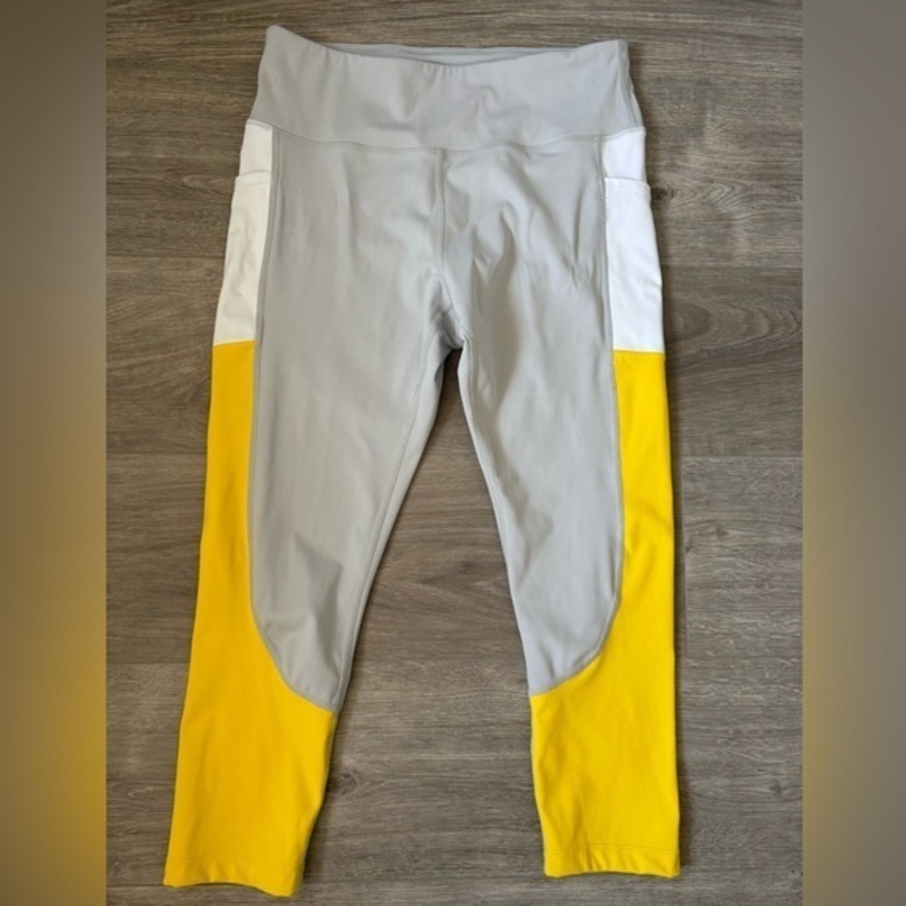 Mondetta Cropped Leggings Gray Yellow Side Pockets Activewear Pants Size Medium